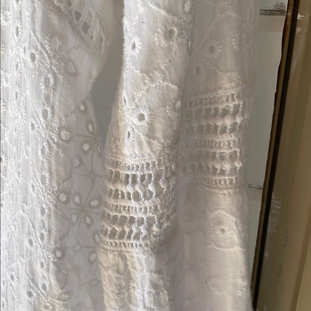 Crisp White Tie Front Relaxed Blouse - Picture 6 of 6